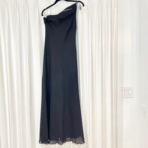 Teeze Me Vintage One-shoulder Maxi Dress in Black